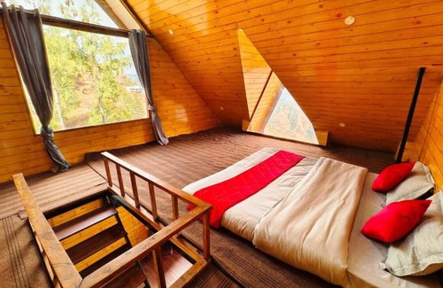 Fagu Cottage | Family Room with Mountain View - Snowind Cottages