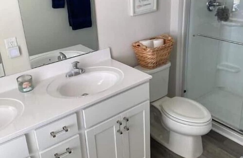 Troutman House | Serene Escape New Home Near Lake Norman. Pet-Friendly, Huge Private Yard!