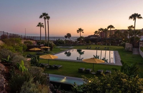 San Miguel de Abona Villa | Villa Verona has 4 Bedrooms with 3 Bathrooms Heated Pool and Air Conditioning