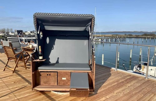 Kragenæs Boat Rental | Hausboot Moby Chic für 5 Pers. mit Großer Dachterrasse in Kragenæs auf Lolland