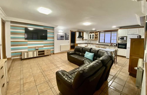 Piedrahita Apartment | Apartamento de 120m2 en Argoños con Jacuzzi