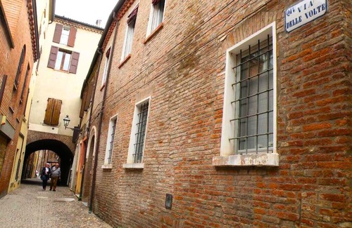 Ferrara Apartment | Babette Room: 120-metre flat in the heart of medieval Ferrara