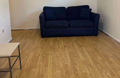 Goodmayes Apartment | specious 1 Bed Apartment with parking & free wifi 5 minute Goodmayes station