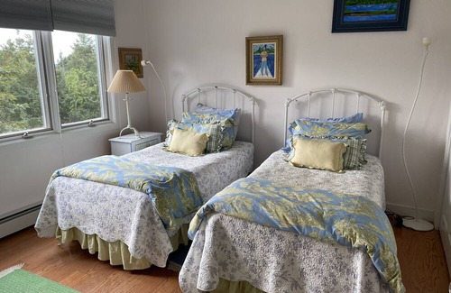 Blue Hill House | Sandpiper - 4 bedrooms, Rents Monthly Oct - June