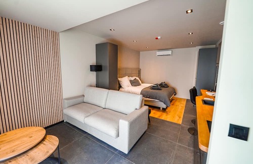 Ronse Hotel | Mezza Notte