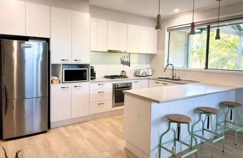 O'Halloran Hill House | Entire House - A tropical haven in the suburbs