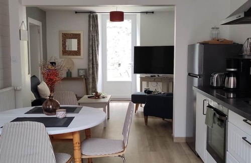 Mauleon Apartment | Gite DU Porche 79700 Mauleon 20min DU PUY DU FOU