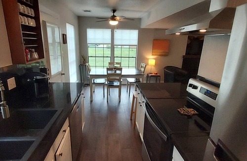 Spicewood House | Quiet Lake Travis retreat w/ pools, tennis, pickleball, lake access, shaded yard