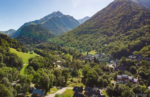 Saint-Colomban-des-Villards House | Idyllic Family Retreat: Spacious Apartments with Pool, Sauna & Outdoor Fun