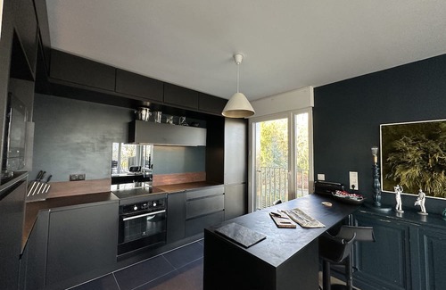 Meudon Apartment | Luxury apartment with TERRACE and view of Paris EIFFEL TOWER, calm and greenery