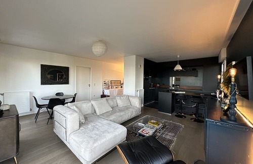 Meudon Apartment | Luxury apartment with TERRACE and view of Paris EIFFEL TOWER, calm and greenery