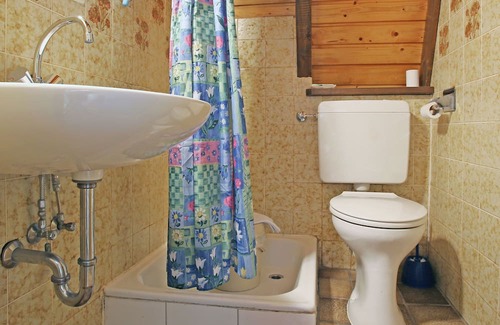 Untervalme House | Charming holiday home near the ski area