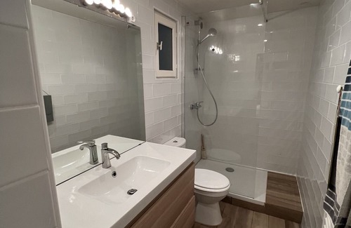 Clichy Apartment | Apartment 'Appartement Sans Vis À Vis' with Wi-Fi