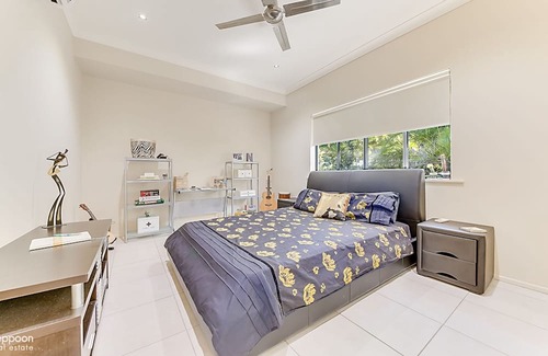 Yeppoon House | POOL WITH SEAVIEWS AND ENDLESS ENTERTAINING