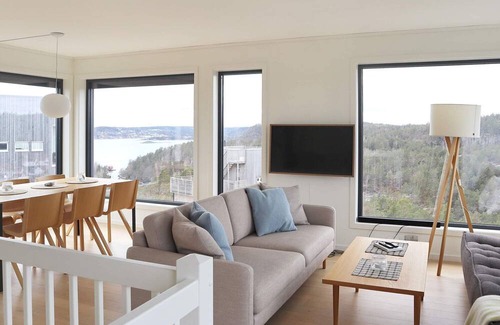 Risor House | 6 person holiday home in Søndeled
