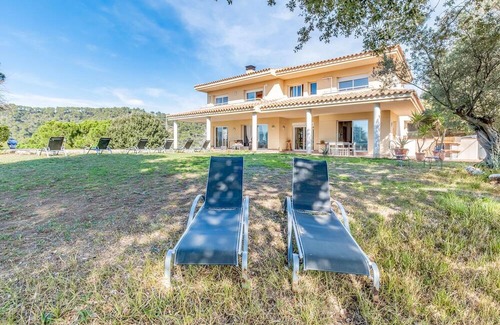 Santa Susanna House | The large property with private outdoor pool welcomes you in beautiful, natural surroundings.