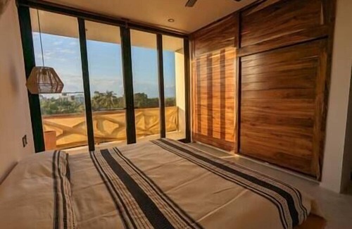 Barra de Colotepec Apartment | Seaview Penthouse; hot tub, pool
