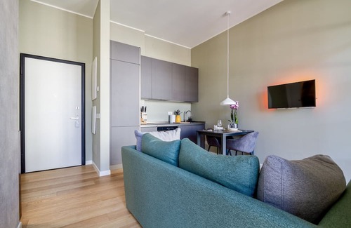 Washington Apartment | Urban Luxury: Bright two-room apartment in a new building