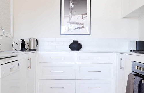 Killcare Heights Apartment | Bayview Oasis- With pool