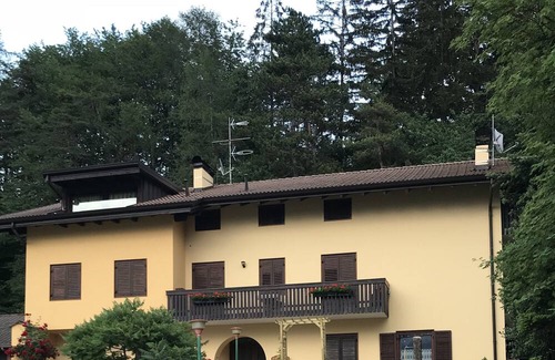 Coredo Apartment | Mansarda Corgol con Vista sul Lago e Sulle Montagne, Ottimo per Famiglie