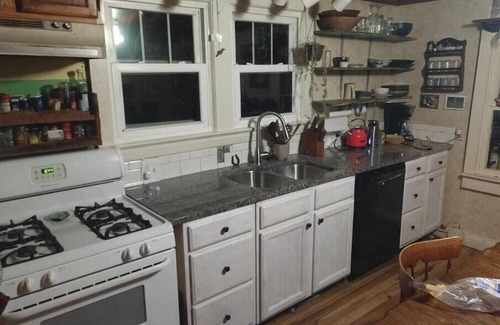 Blacksburg House | Blacksburg Apple Orchard