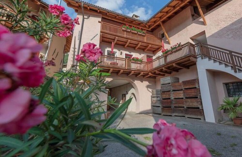 Tramin Apartment | “Apple blossom” at the Hanna holiday farm