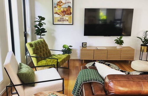 Mudjimba House | Stylish beachside home with unique appeal