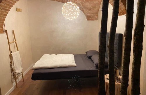 Montemurlo Villa | Stunning villa for 5 people with hot tub, WIFI, TV, pets allowed, panoramic view and parking