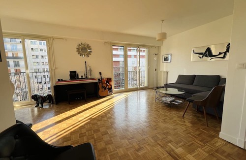 Republique–Point-du-Jour Apartment | Comfortable apartment at Porte de Saint-Cloud