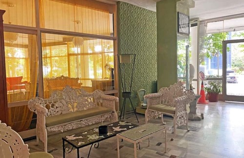 Fenerbahce Apartment | Artistic Apartment in Fenerbahce!