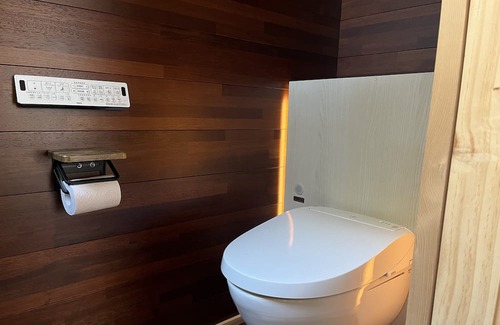 Kashima Villa | A log house tucked away in the forest of Kashima Jingu Shrine