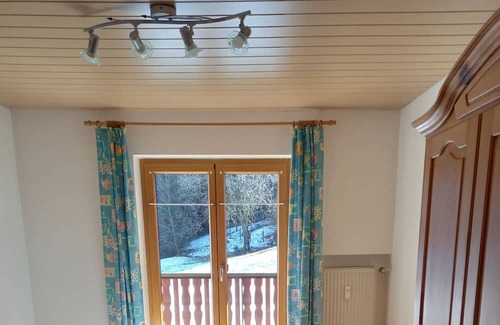 Siegsdorf Apartment | Ferienwohnung in Ruhiger Lage