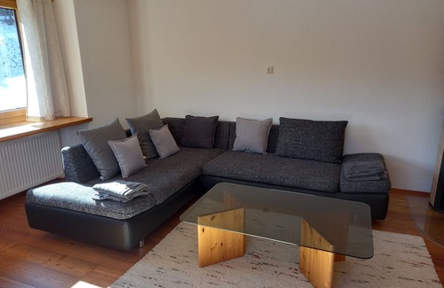 Siegsdorf Apartment | Ferienwohnung in Ruhiger Lage