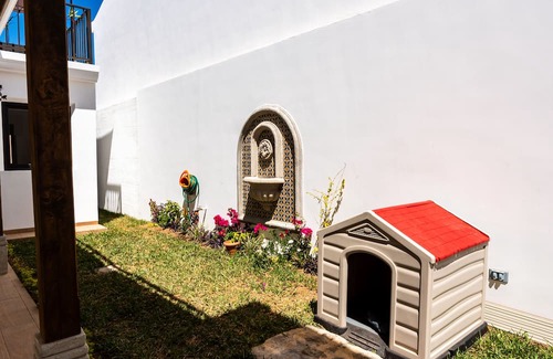 Santa Lucia Milpas Altas House | "Cozy house nestled between valleys and volcanoes."