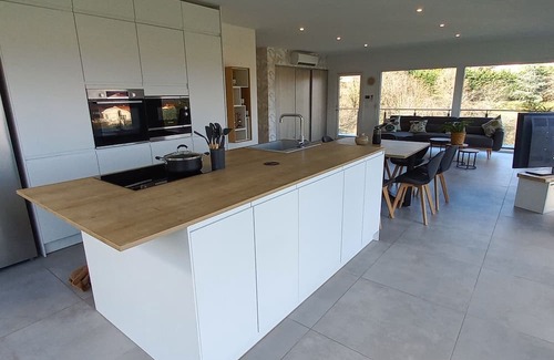 Vernaison House | Maison Contemporaine à 15mn de Lyon., Entre Beaujolais et Côte du Rhône