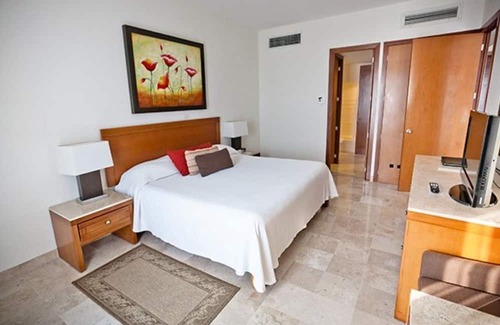 Costa Azul Resort | Spacious 1-Bedroom Suite With Kitchen and Balcony
