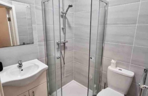 Edgware House | Stylish En-Suit near Central