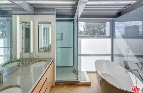 Western Malibu House | Point Lechuza - A Timeless Testament to Architectural Brilliance