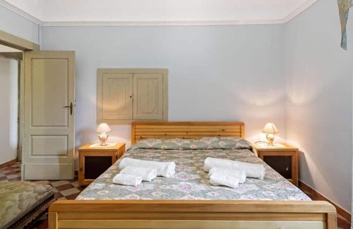 Maniace Villa | Villa "Casa Otaiti" with Mountain View, Private Garden & Wi-Fi