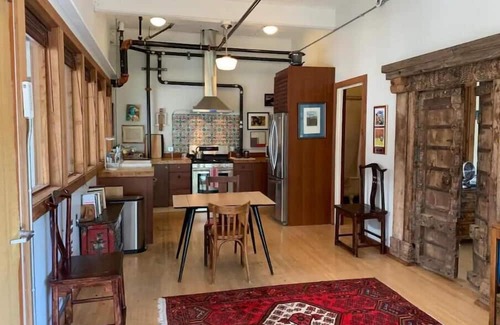 Mission District Apartment | Artist Residency, a loft apartment above a Sculpture Studio