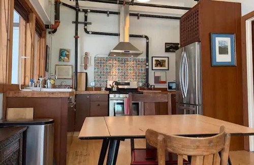 Mission District Apartment | Artist Residency, a loft apartment above a Sculpture Studio