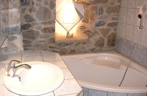 Lacalm Cottage | Gite Argences-en-Aubrac, 2 bedrooms, 4 persons