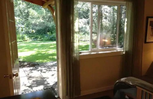 Bellingham Apartment | Private Pond Cottage at Fragrance Falls