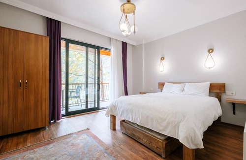 Altinova House | Relaxing Bungalow w Pool and Garden in Nature