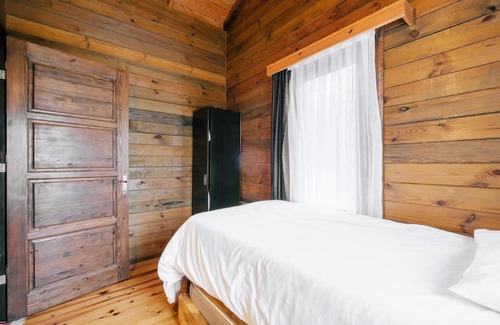 Altinova House | Serene Bungalow w Garden in Nature