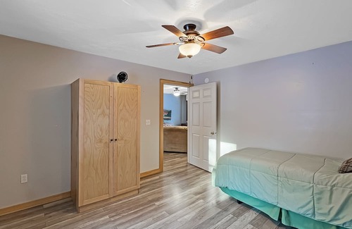 Monson Cabin | Sunset Point (Direct Snowmobile Trail Access!)