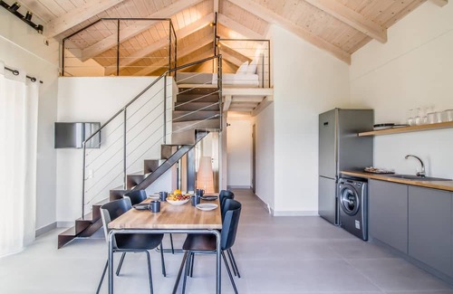 Episkopos Apartment | One-Bedroom with Attic Apartment Sea View