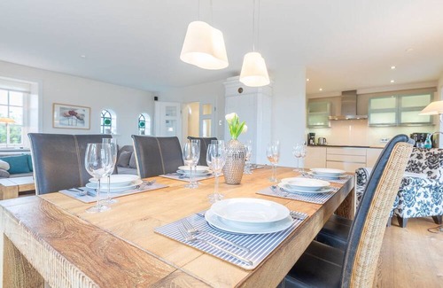 Kleinmorsum House | Hüs bi Koog 1 - Hüs bi Koog 1 - Reetgedeckte Doppelhaushälfte in den Morsumer Wiesen