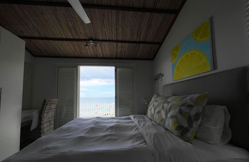 La Mivoie House | Le Bijou Tamarin Villa right on the water