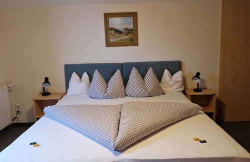 Tannheim Cottage | Doppelzimmer 8 - Gasthaus Pension Bergheim